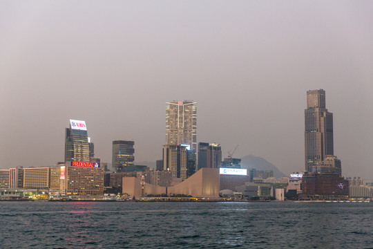 香港，活力之都，励志故事的摇篮